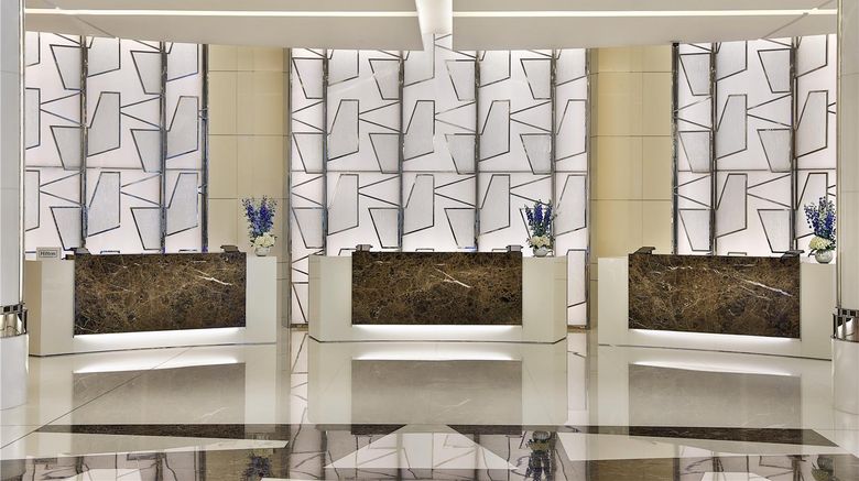 <b>Hilton Dubai Palm Jumeirah Lobby</b>. Images powered by <a href="https://iceportal.shijigroup.com/" title="IcePortal" target="_blank">IcePortal</a>.