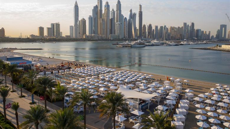 <b>Hilton Dubai Palm Jumeirah Beach</b>. Images powered by <a href="https://iceportal.shijigroup.com/" title="IcePortal" target="_blank">IcePortal</a>.