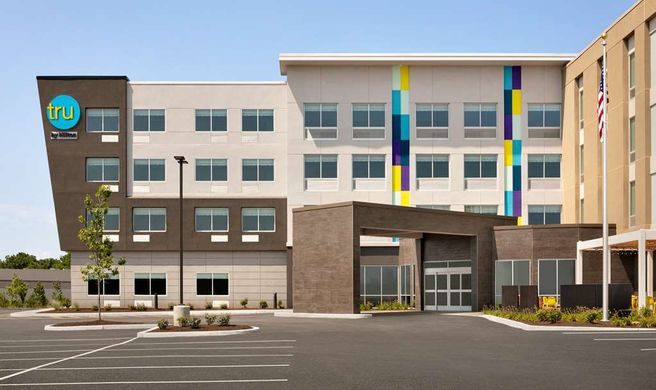 Tru by Hilton Easton Exterior