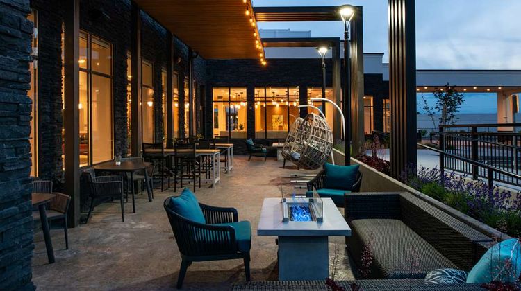 Hilton Garden Inn Seattle/Lynnwood Exterior