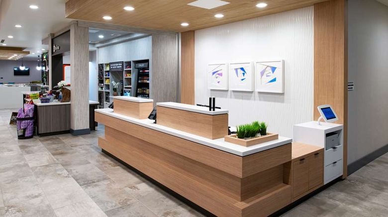 <b>Hilton Garden Inn Seattle/Lynnwood Lobby</b>. Images powered by <a href="https://iceportal.shijigroup.com/" title="IcePortal" target="_blank">IcePortal</a>.