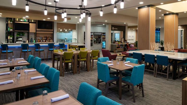 <b>Hilton Garden Inn Seattle/Lynnwood Restaurant</b>. Images powered by <a href="https://iceportal.shijigroup.com/" title="IcePortal" target="_blank">IcePortal</a>.