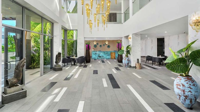 <b>Koi Resort Saint Kitts, Curio Collection Lobby</b>. Images powered by <a href="https://iceportal.shijigroup.com/" title="IcePortal" target="_blank">IcePortal</a>.