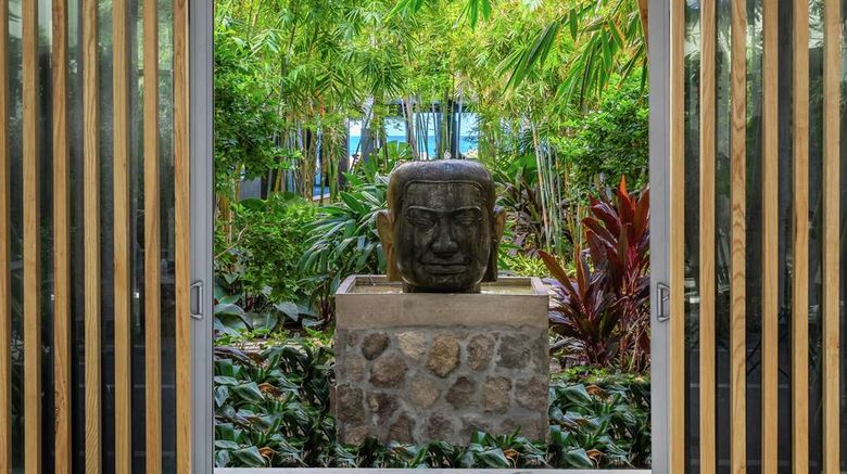 <b>Koi Resort Saint Kitts, Curio Collection Lobby</b>. Images powered by <a href="https://iceportal.shijigroup.com/" title="IcePortal" target="_blank">IcePortal</a>.
