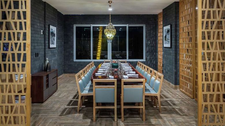 <b>Koi Resort Saint Kitts, Curio Collection Restaurant</b>. Images powered by <a href="https://iceportal.shijigroup.com/" title="IcePortal" target="_blank">IcePortal</a>.