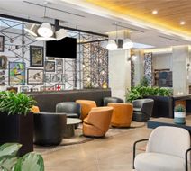 Motto by Hilton Washington DC Lobby
