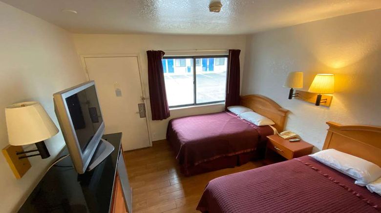 <b>Travelodge by Wyndham Grand Rapids North Room</b>. Images powered by <a href="https://iceportal.shijigroup.com/" title="IcePortal" target="_blank">IcePortal</a>.