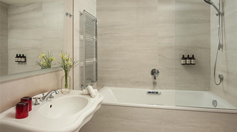 <b>NH Collection Verona Room</b>. Images powered by <a href="https://iceportal.shijigroup.com/" title="IcePortal" target="_blank">IcePortal</a>.