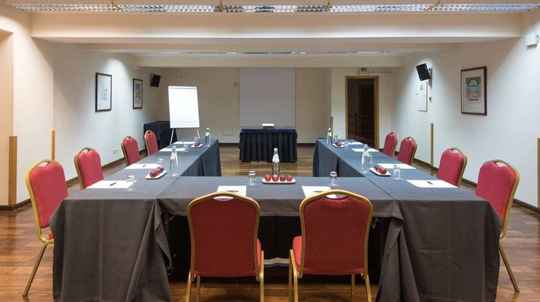 <b>Vila Gale Estoril Meeting</b>. Images powered by <a href="https://iceportal.shijigroup.com/" title="IcePortal" target="_blank">IcePortal</a>.
