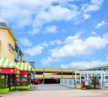 Ramada by Wyndham Virginia Beach Exterior