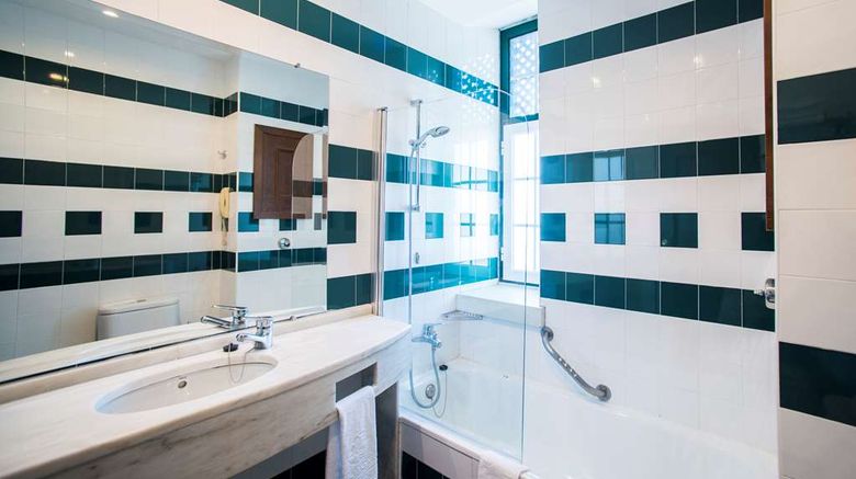 <b>Vila Gale Ericeira Room</b>. Images powered by <a href="https://iceportal.shijigroup.com/" title="IcePortal" target="_blank">IcePortal</a>.