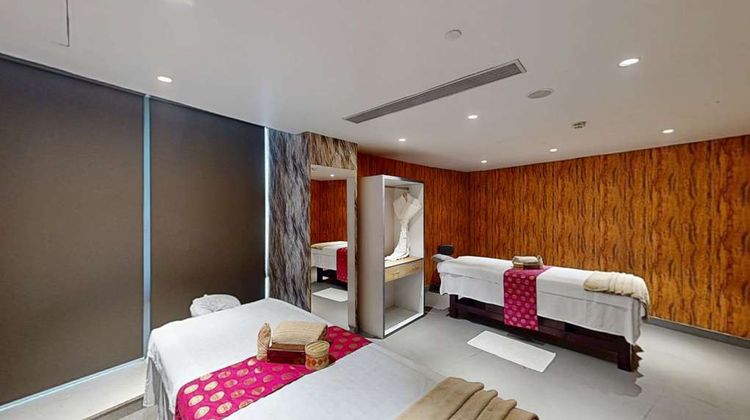Radisson Hotel Bareilly Airport Spa
