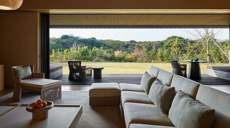 Amanemu Suite