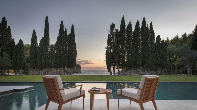 <b>Aman Sveti Stefan Beach</b>. Images powered by <a href="https://iceportal.shijigroup.com/" title="IcePortal" target="_blank">IcePortal</a>.