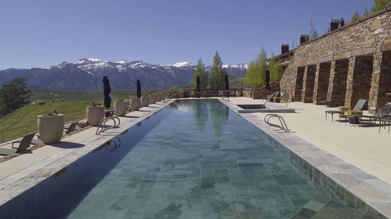 <b>Amangani Pool</b>. Images powered by <a href="https://iceportal.shijigroup.com/" title="IcePortal" target="_blank">IcePortal</a>.