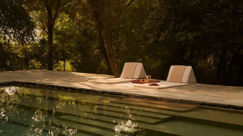 <b>Aman-i-Khas Pool</b>. Images powered by <a href="https://iceportal.shijigroup.com/" title="IcePortal" target="_blank">IcePortal</a>.
