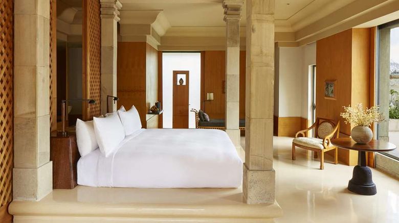 <b>Amanjiwo Suite</b>. Images powered by <a href="https://iceportal.shijigroup.com/" title="IcePortal" target="_blank">IcePortal</a>.