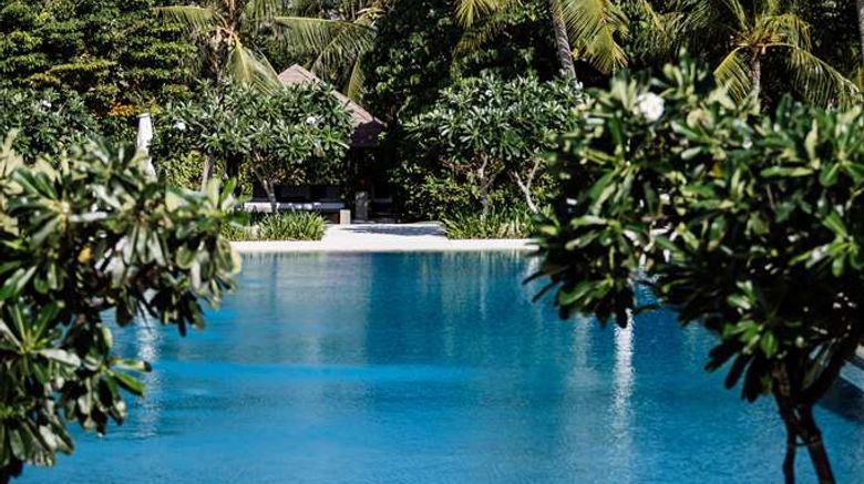 <b>Amanpulo Pool</b>. Images powered by <a href="https://iceportal.shijigroup.com/" title="IcePortal" target="_blank">IcePortal</a>.
