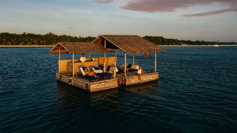 <b>Amanpulo Recreation</b>. Images powered by <a href="https://iceportal.shijigroup.com/" title="IcePortal" target="_blank">IcePortal</a>.