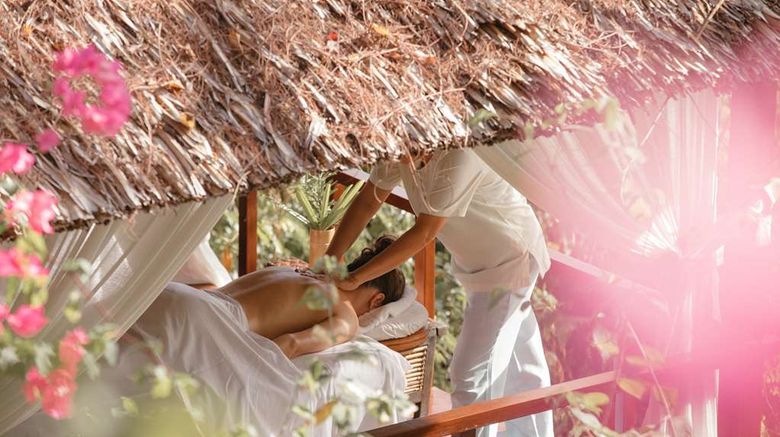 <b>Amanpulo Spa</b>. Images powered by <a href="https://iceportal.shijigroup.com/" title="IcePortal" target="_blank">IcePortal</a>.