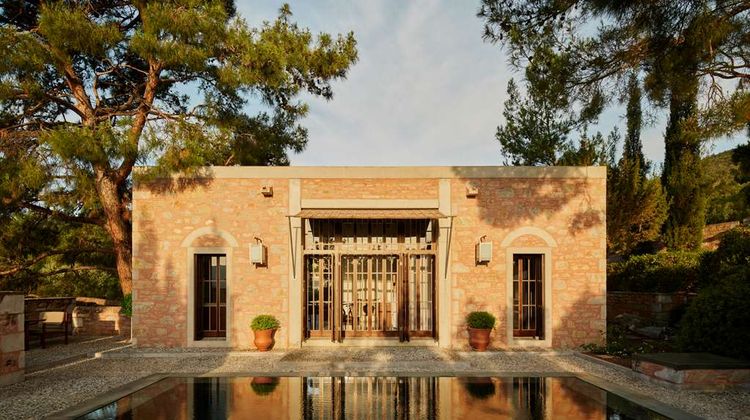 Amanruya Pool