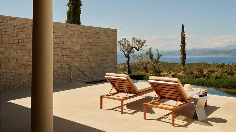 <b>Amanzoe Suite</b>. Images powered by <a href="https://iceportal.shijigroup.com/" title="IcePortal" target="_blank">IcePortal</a>.