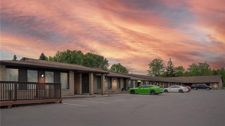 SureStay Hotel by BW Kemptville Exterior. Images powered by <a href="https://iceportal.shijigroup.com" target="_blank" rel="noopener">Ice Portal</a>.