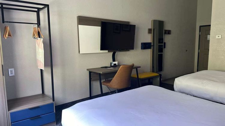 Comfort Inn & Suites Calhoun Room