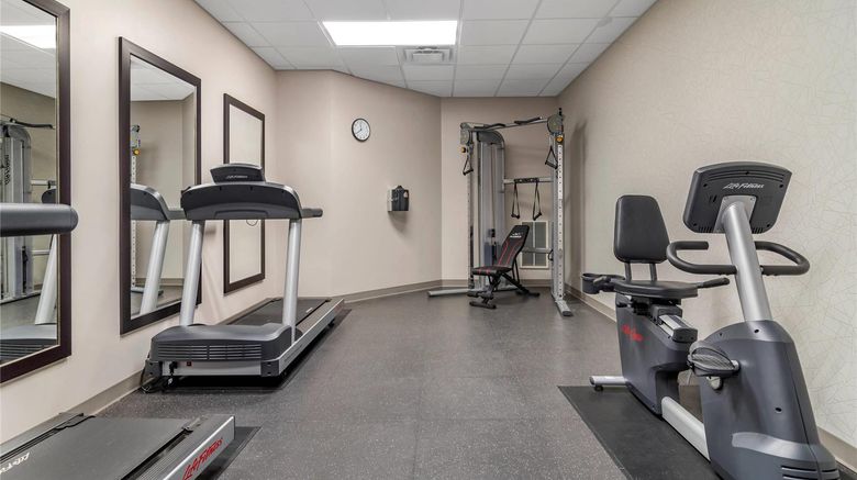 <b>Comfort Inn & Suites Calhoun Health</b>. Images powered by <a href="https://iceportal.shijigroup.com/" title="IcePortal" target="_blank">IcePortal</a>.