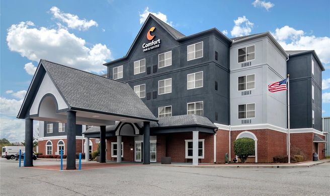 Comfort Inn & Suites Calhoun Exterior
