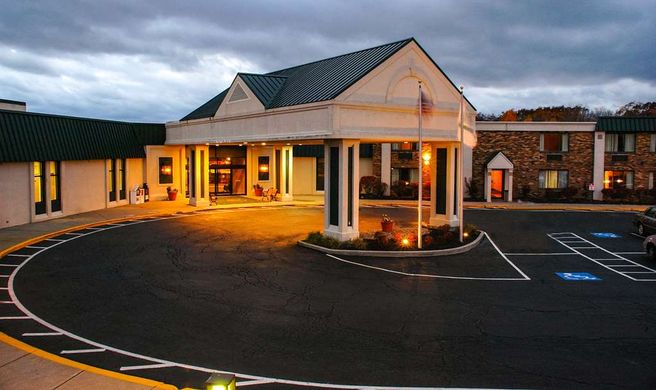 Quality Inn & Suites Richfield Exterior
