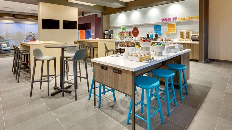 <b>Tru by Hilton Euless DFW Airport Restaurant</b>. Images powered by <a href="https://iceportal.shijigroup.com/" title="IcePortal" target="_blank">IcePortal</a>.