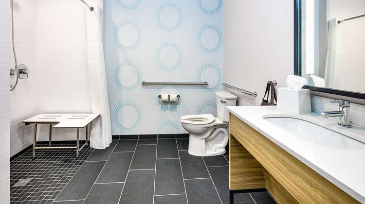 Tru by Hilton Euless DFW Airport Room