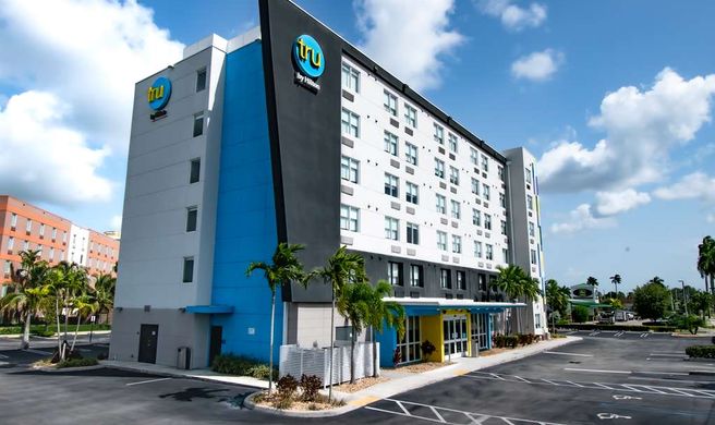 Tru by Hilton Florida City Exterior