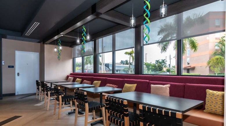 <b>Tru by Hilton Florida City Restaurant</b>. Images powered by <a href="https://iceportal.shijigroup.com/" title="IcePortal" target="_blank">IcePortal</a>.