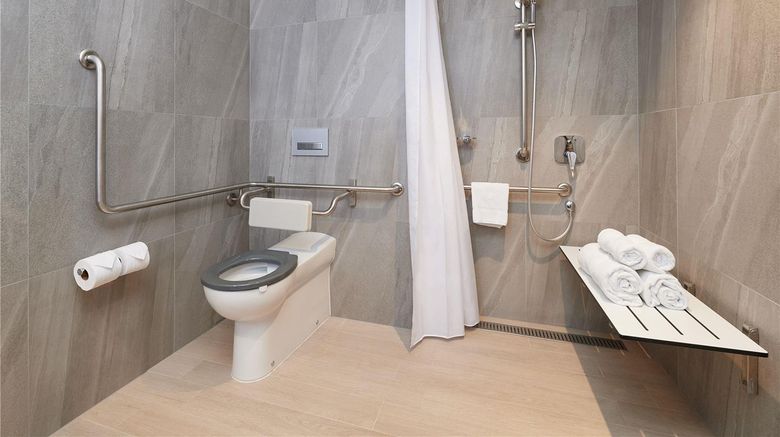 <b>DoubleTree by Hilton Perth Waterfront Room</b>. Images powered by <a href="https://iceportal.shijigroup.com/" title="IcePortal" target="_blank">IcePortal</a>.