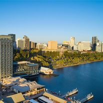 DoubleTree by Hilton Perth Waterfront