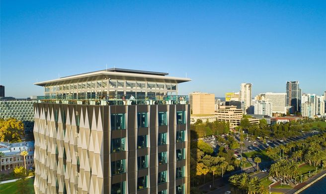 DoubleTree by Hilton Perth Waterfront Exterior