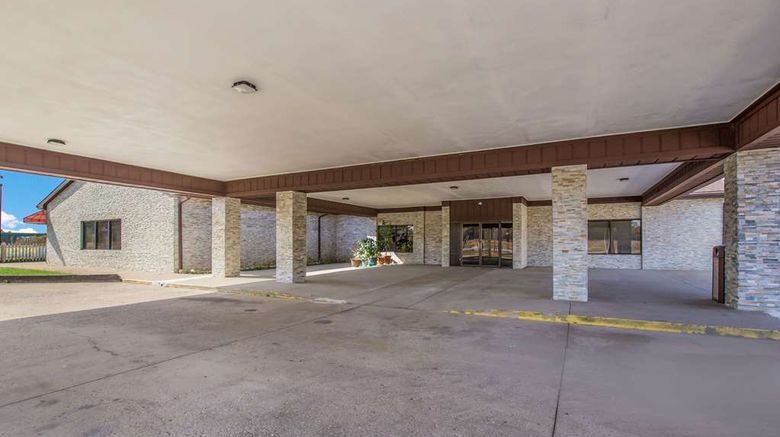 <b>Quality Inn Exterior</b>. Images powered by <a href="https://iceportal.shijigroup.com/" title="IcePortal" target="_blank">IcePortal</a>.