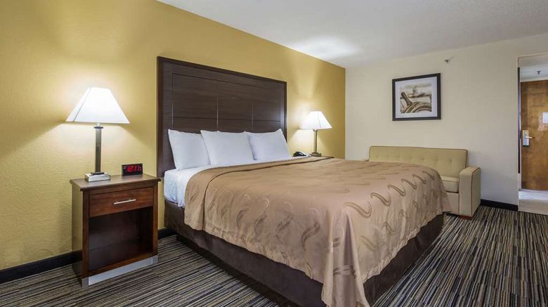 <b>Quality Inn Room</b>. Images powered by <a href="https://iceportal.shijigroup.com/" title="IcePortal" target="_blank">IcePortal</a>.