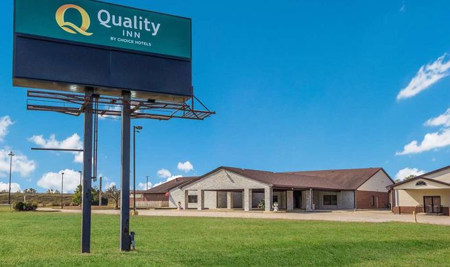 Quality Inn Exterior