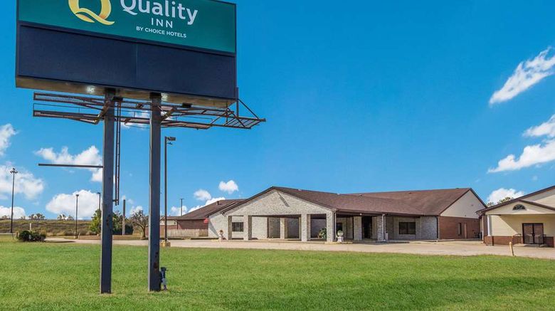 <b>Quality Inn Exterior</b>. Images powered by <a href="https://iceportal.shijigroup.com/" title="IcePortal" target="_blank">IcePortal</a>.