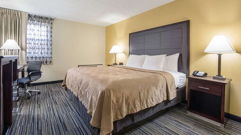 <b>Quality Inn Room</b>. Images powered by <a href="https://iceportal.shijigroup.com/" title="IcePortal" target="_blank">IcePortal</a>.
