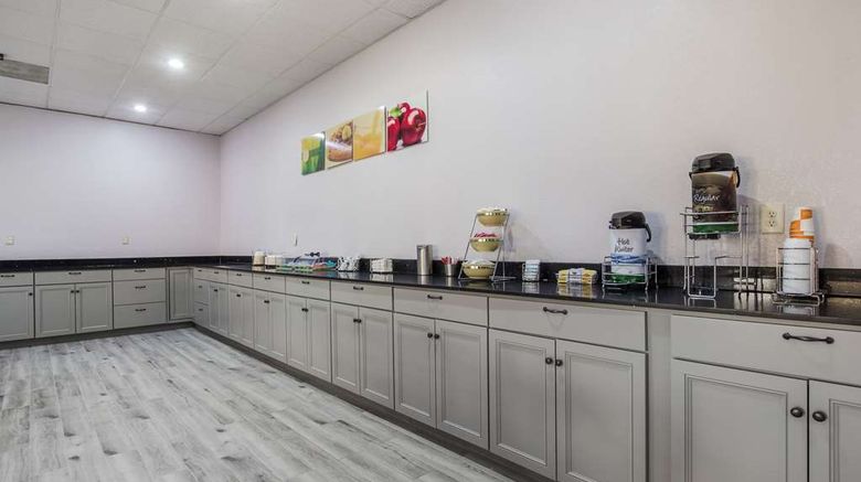 <b>Quality Inn Restaurant</b>. Images powered by <a href="https://iceportal.shijigroup.com/" title="IcePortal" target="_blank">IcePortal</a>.