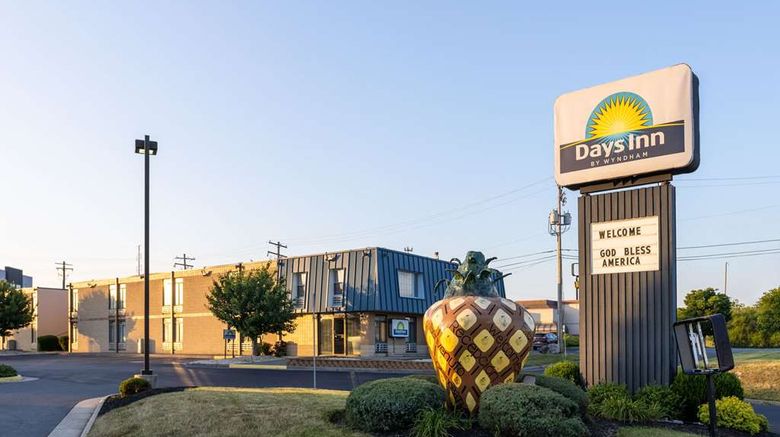 <b>Days Inn by Wyndham Winchester North Exterior</b>. Images powered by <a href="https://iceportal.shijigroup.com/" title="IcePortal" target="_blank">IcePortal</a>.