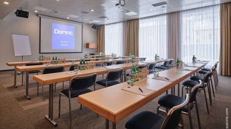 <b>Dorint City-Hotel Salzburg Meeting</b>. Images powered by <a href="https://iceportal.shijigroup.com/" title="IcePortal" target="_blank">IcePortal</a>.