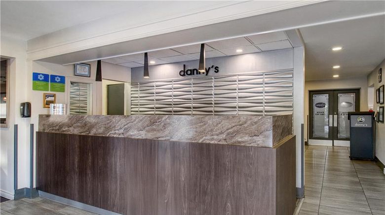<b>Danny's Hotel Stes, SureStay Coll by BW Lobby</b>. Images powered by <a href="https://iceportal.shijigroup.com/" title="IcePortal" target="_blank">IcePortal</a>.