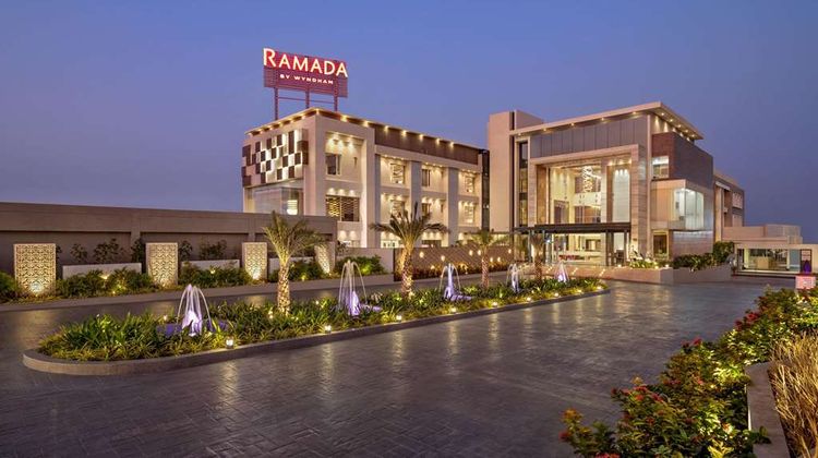 Ramada by Wyndham Gandhidham Shinay Exterior