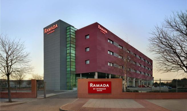 Ramada by Wyndham Madrid Getaf Exterior