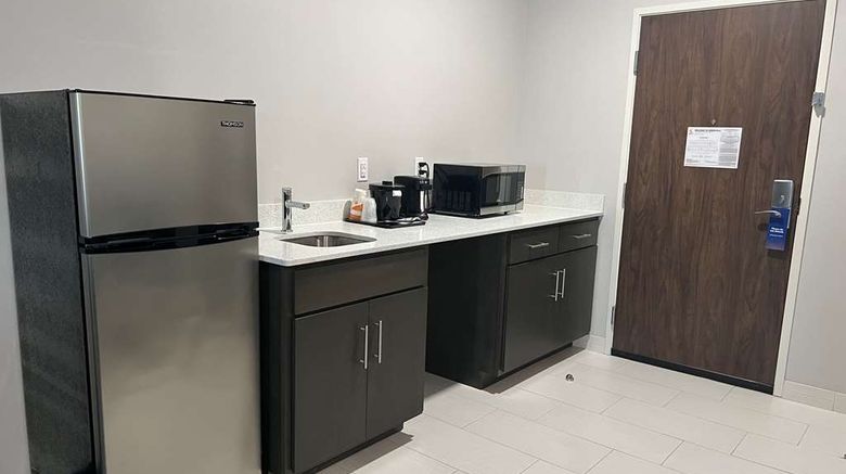 <b>Comfort Suites Greenville Airport Room</b>. Images powered by <a href="https://iceportal.shijigroup.com/" title="IcePortal" target="_blank">IcePortal</a>.
